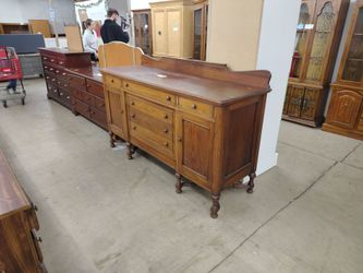 XL triple dresser