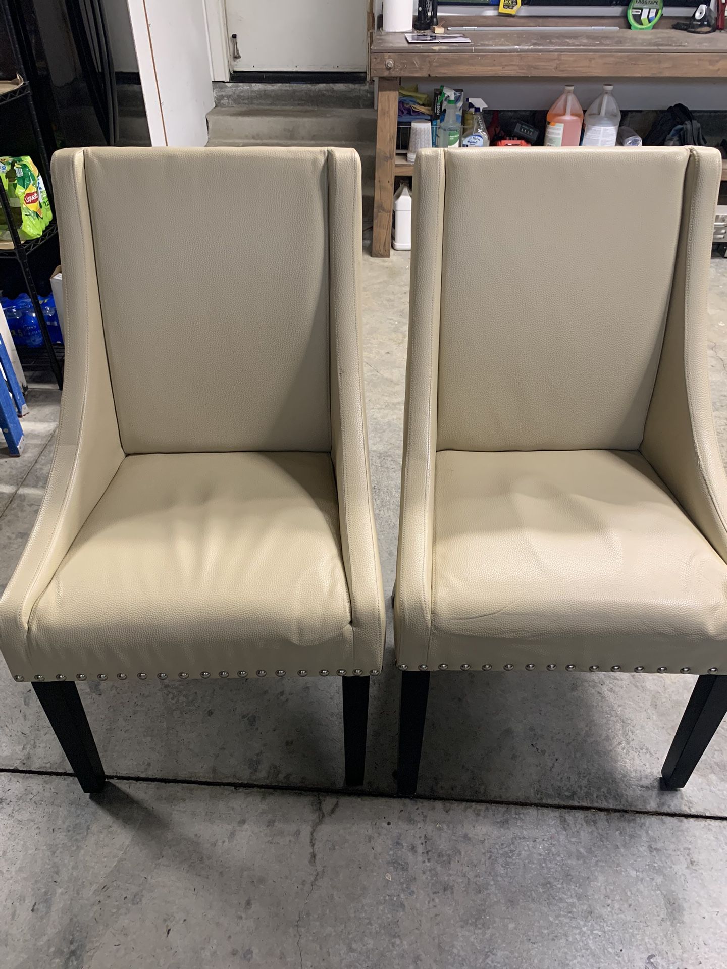 Dining/kitchen Chairs——FREE 