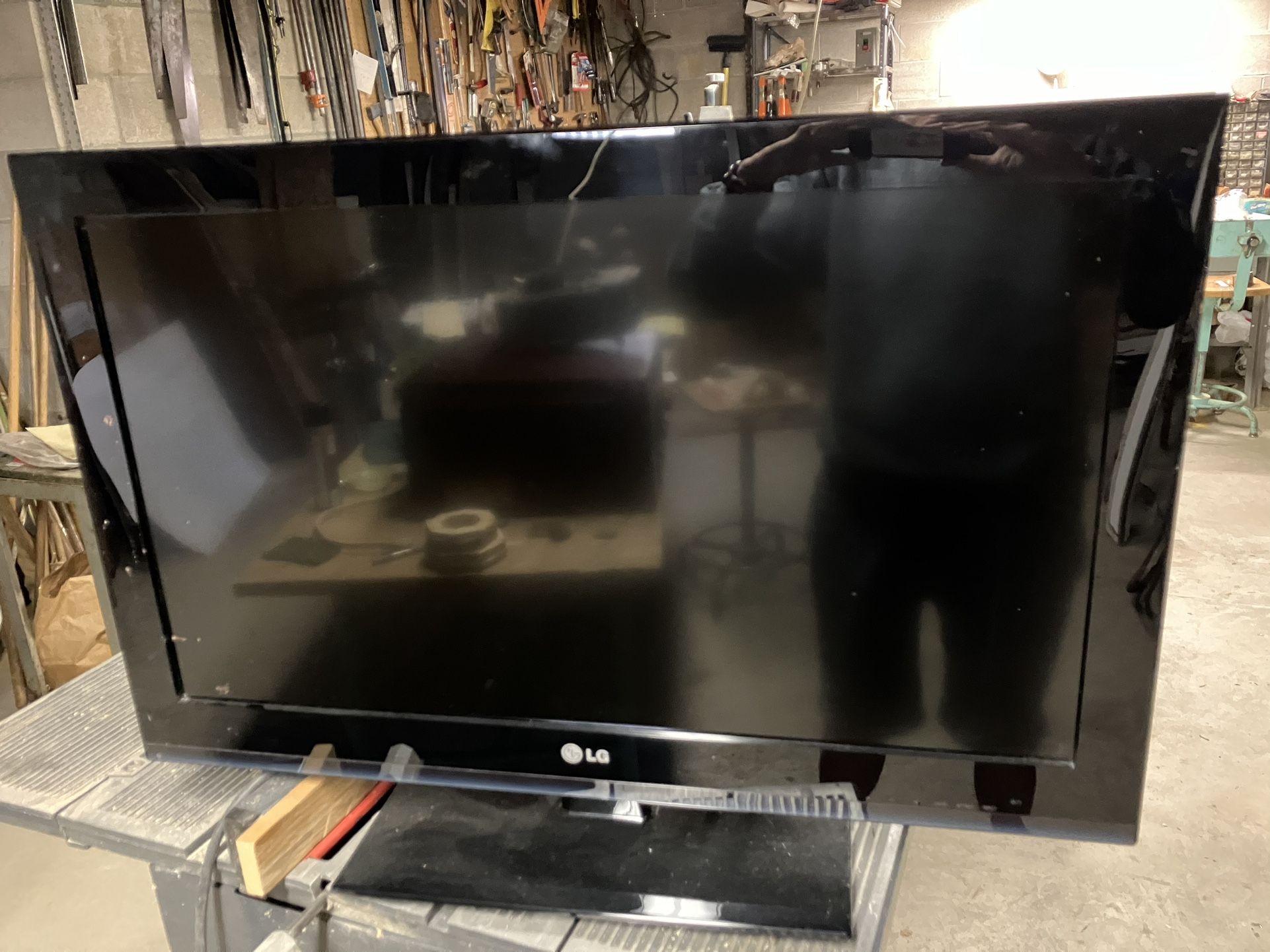 Lg 32 Inch TV