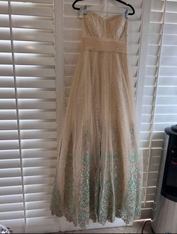 Women’s Party/ Formal Dress