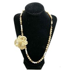 Gold Tone Pearl Necklace  3506