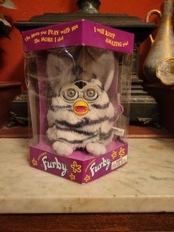 ORIGINAL 1998 ELECTRONIC INTERACTIVE FURBIES