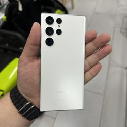 Galaxy S22 Ultra 5G Unlocked 128GB! $419 Cash Or Card!!