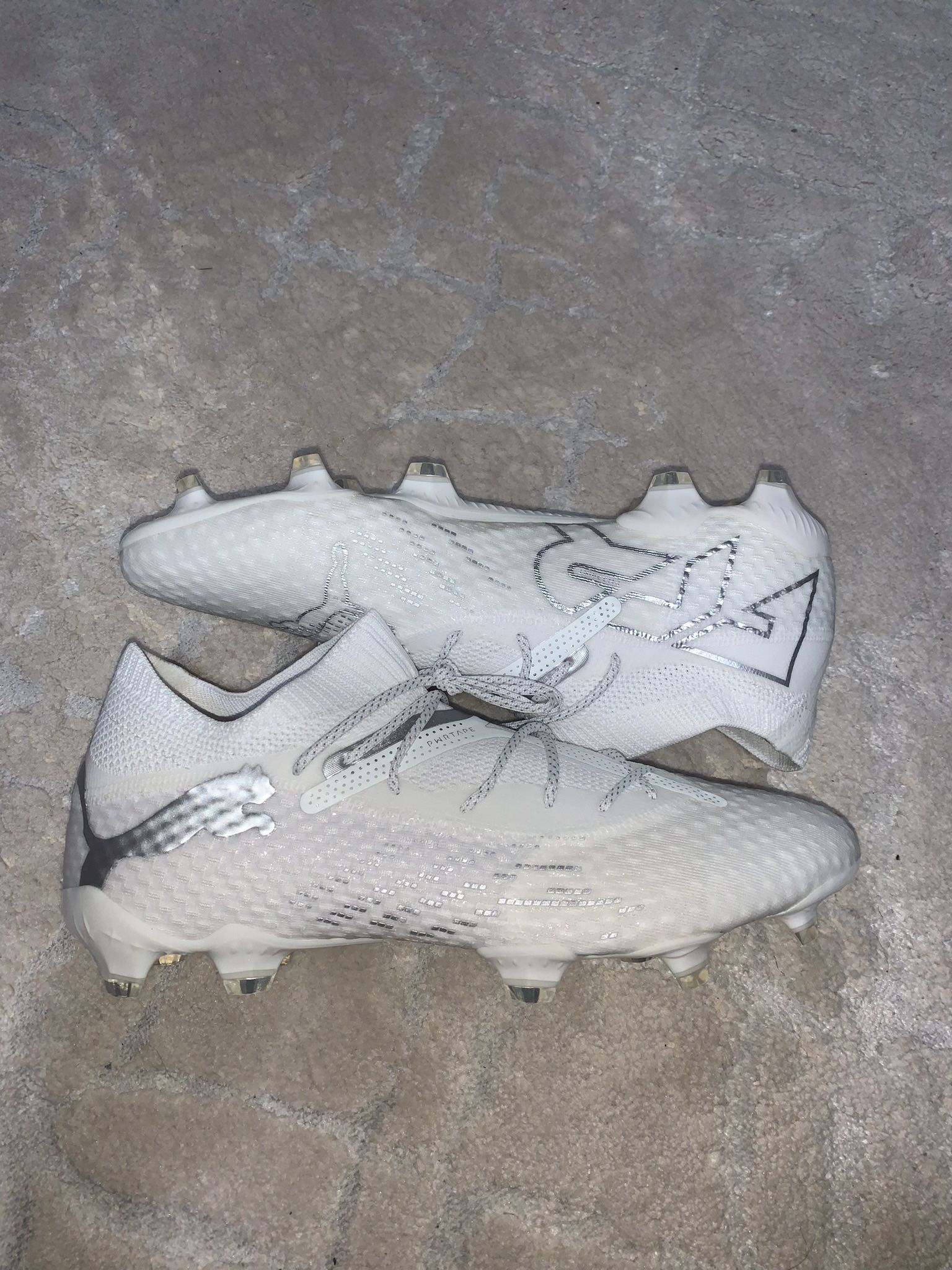 Puma Future 7 Ultimate FG/AG Men’s Size 10.5