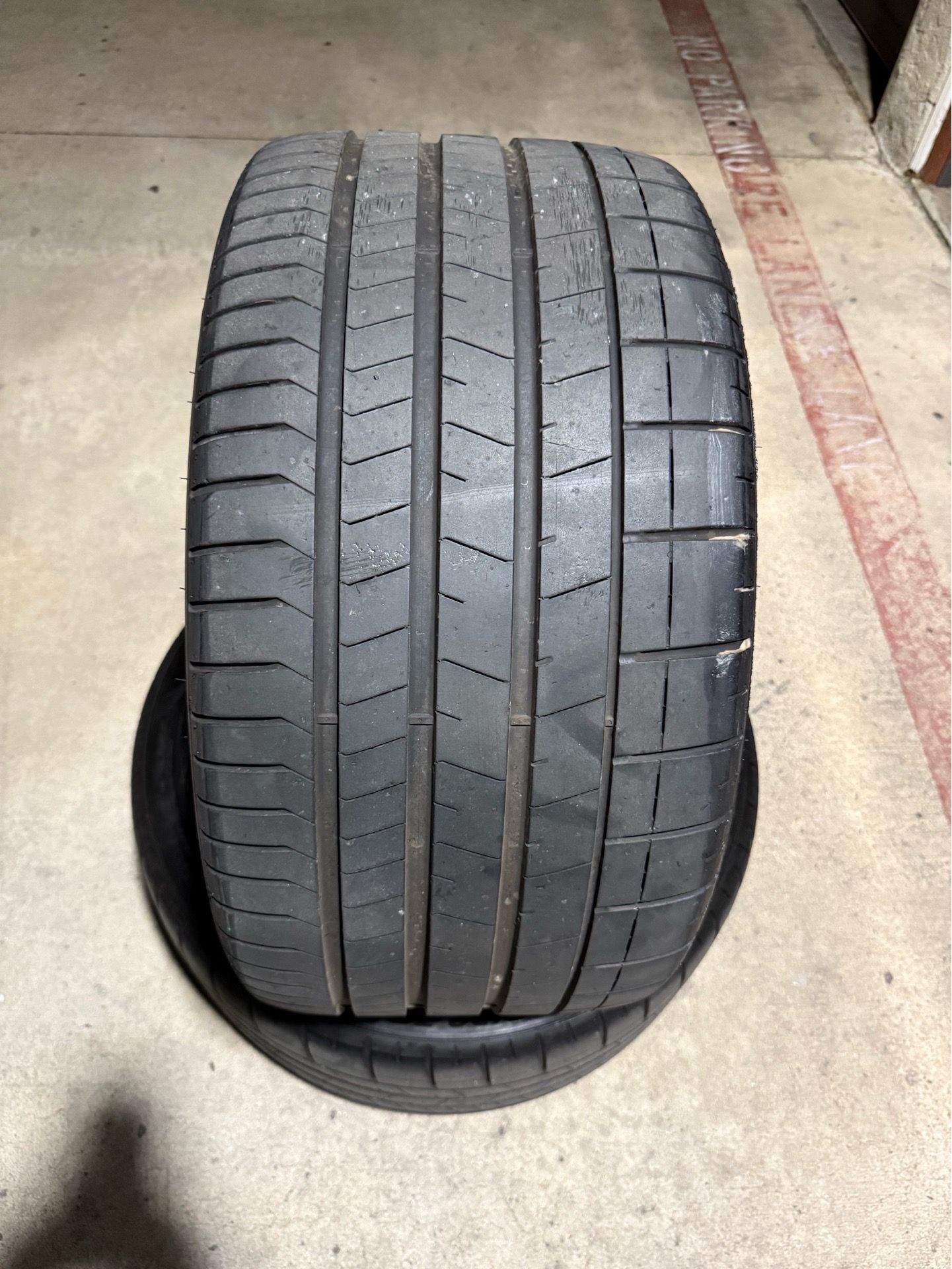 Pirelli Pzero 305 30 20