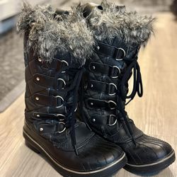 Sorel Faux Fur Lined Waterproof Snow Boots - Women’s 7
