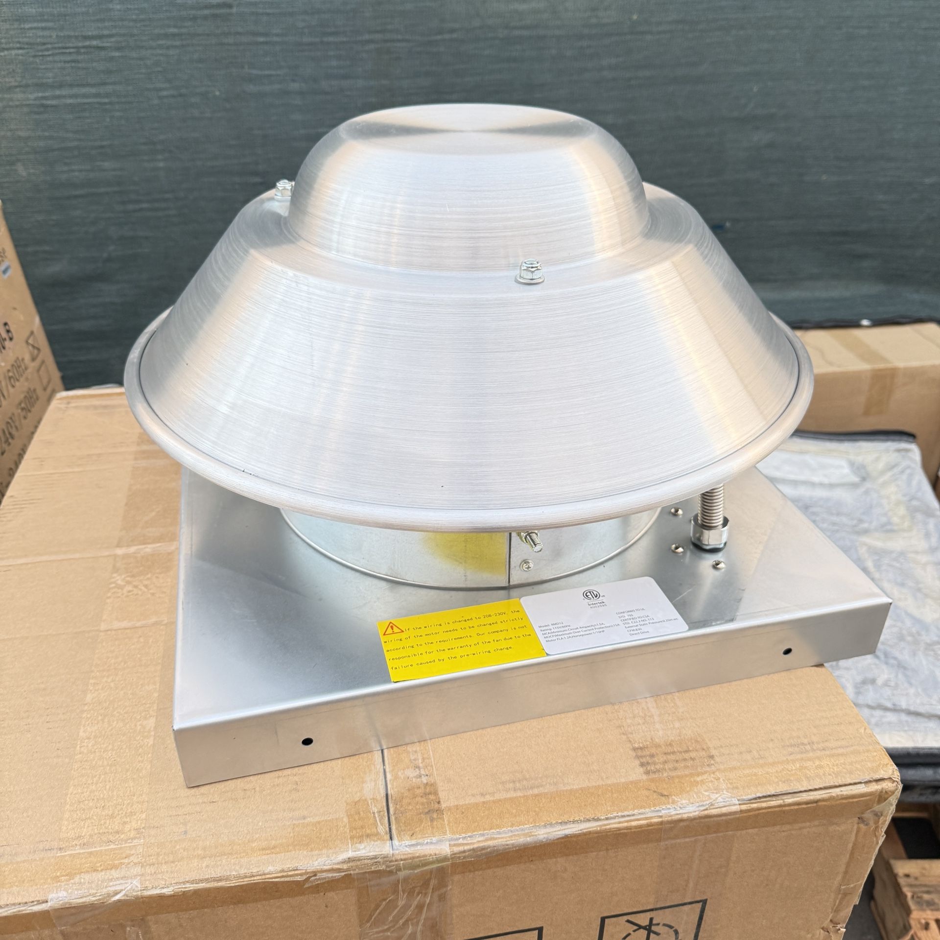 Clearance Roof Exhaust Fan, Food Truck Exhaust Fan, 830 CFM, 115V, Direct Drive, Warehouse Exhaust Fan