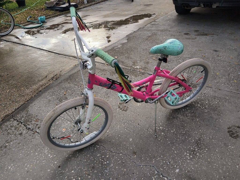 Girl's 20" Bicycle Bike Clean Great Condition