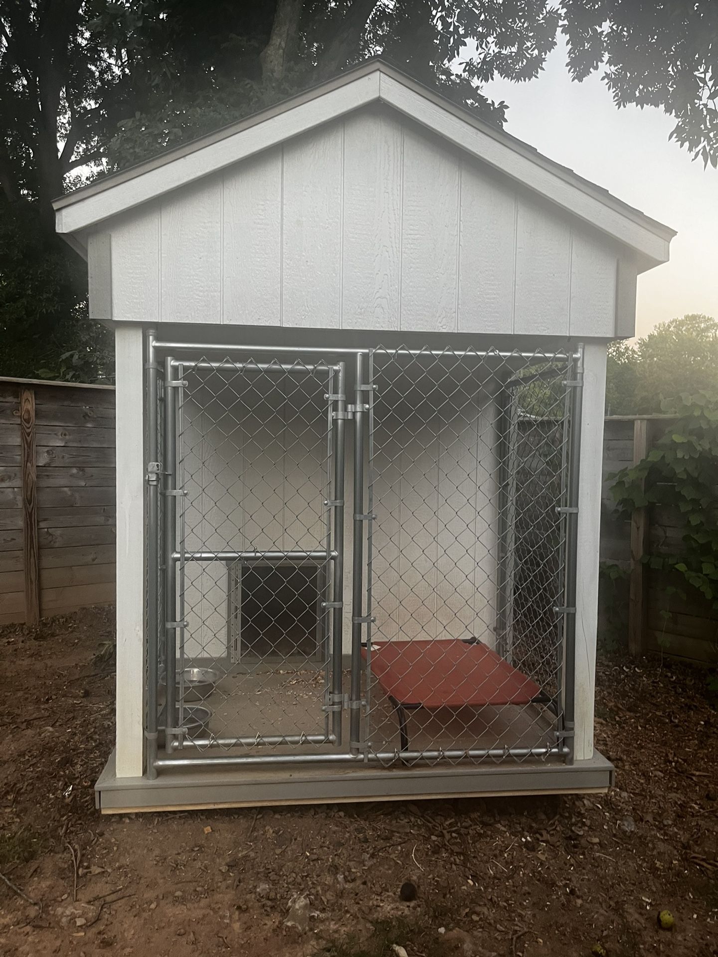 6x8 Dog Kennel