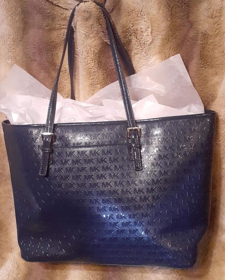 AUTHENIC New Michael Kors Navy Blue Extra Large Tote Bag / Purse