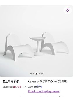 Pool lounge chairs