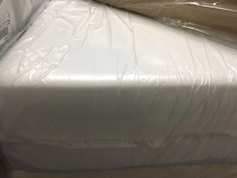 Brand new 14 inch thick memory from mattress and box sets of $350