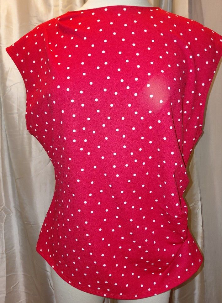 ❤️ Brand New with tags. Melloday Red & white top. SIZE XL