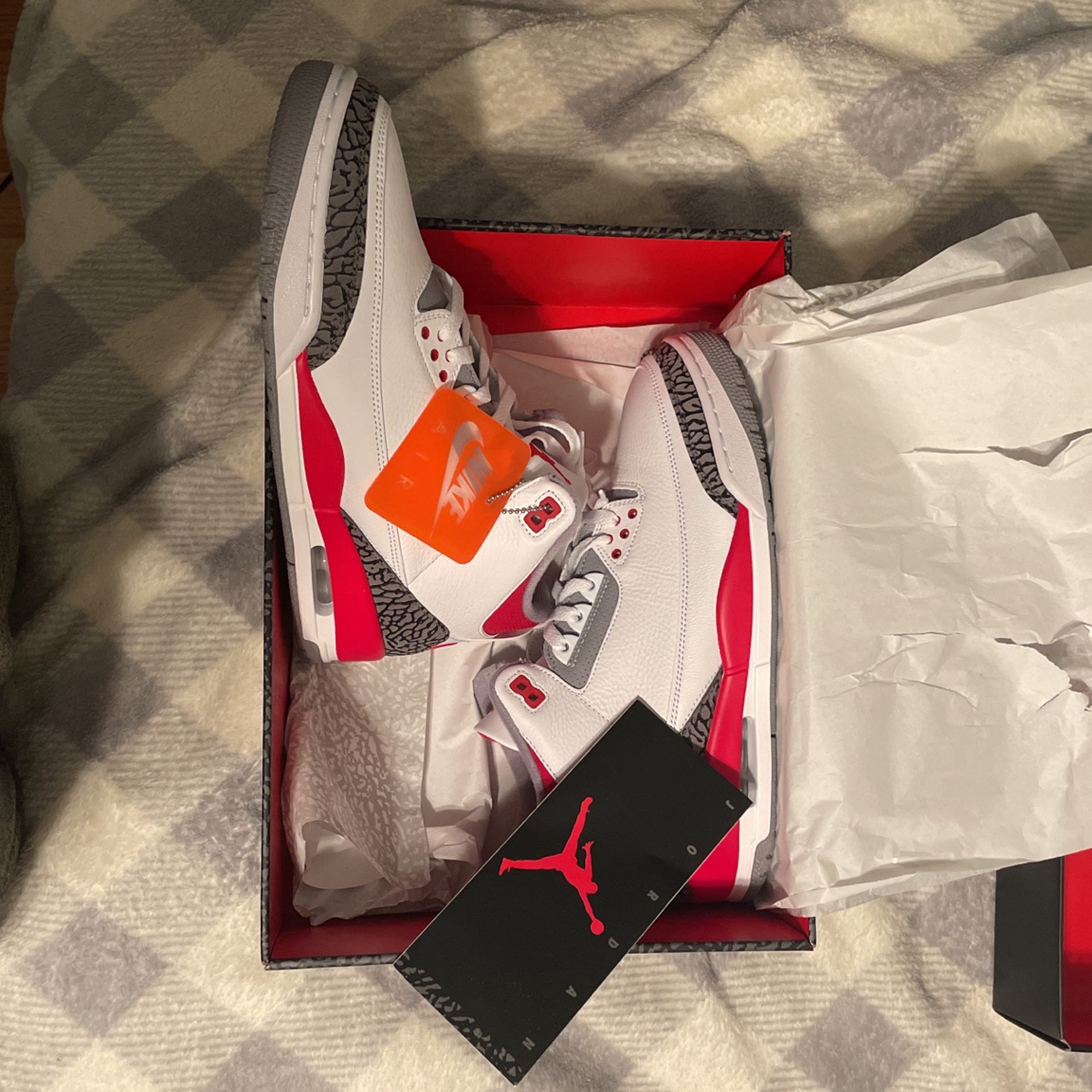 Jordan 3 Fire Red