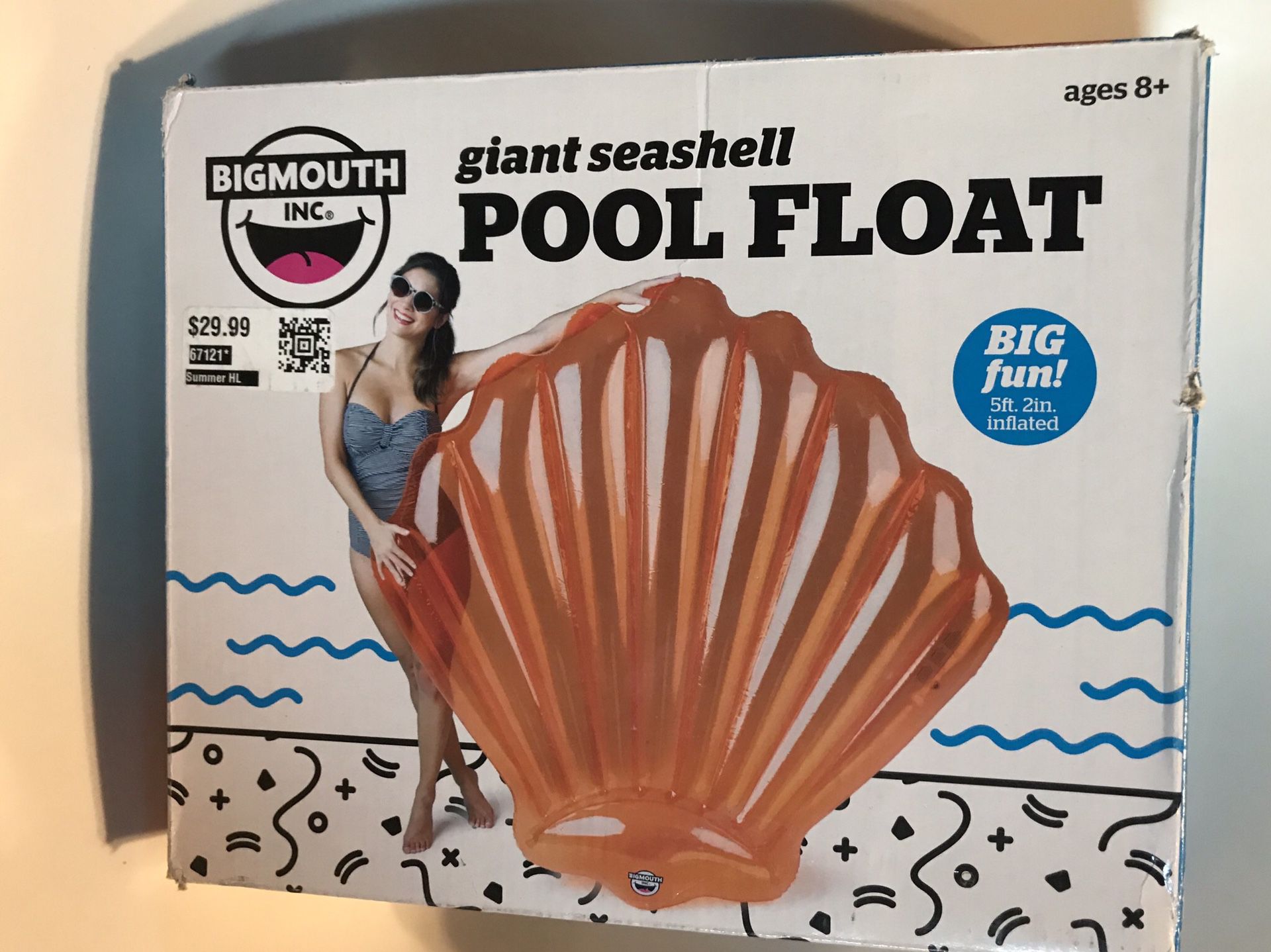Giant seashell float