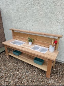 Mud kitchens