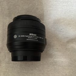 Nikkor lens. AF-S DX 35mm f/1.8G *MINT*