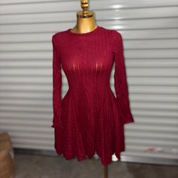 Red dresses médium