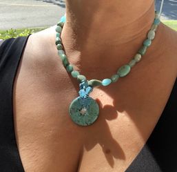 Multiple semiprecious stones necklace 17’