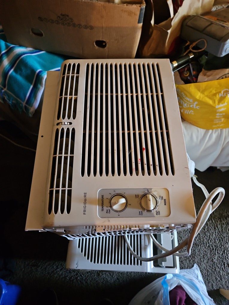 Windows AC Works Fine And Dandy