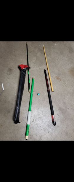 Pool cue set