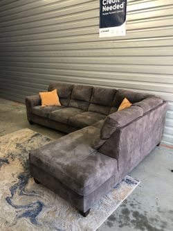 Sectional Sofa/ Couch (We Deliver) 
