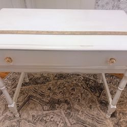 Cute Girls desk Or Makeup Vanity