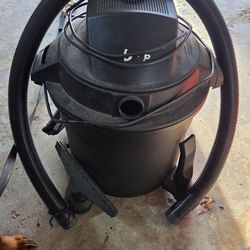 Shop vacuum