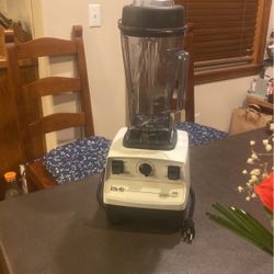 VITA-MIX 5000 TOTAL NUTRITION CENTER 