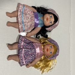 Cute 11” Fashion Dolls Set of 2 Blonde & Brunette in Matching Dresses - New