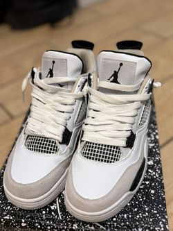 Air Jordan 4 Retro Military Black, Men 7.5, Women 9