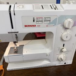 Bernina 1031 Sewing Machine In Great Condition