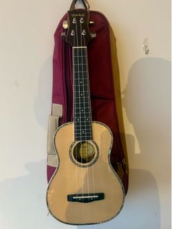 Like New Mitchell Concert Series Mu-70n Ukulele w/ new Dunlop Case