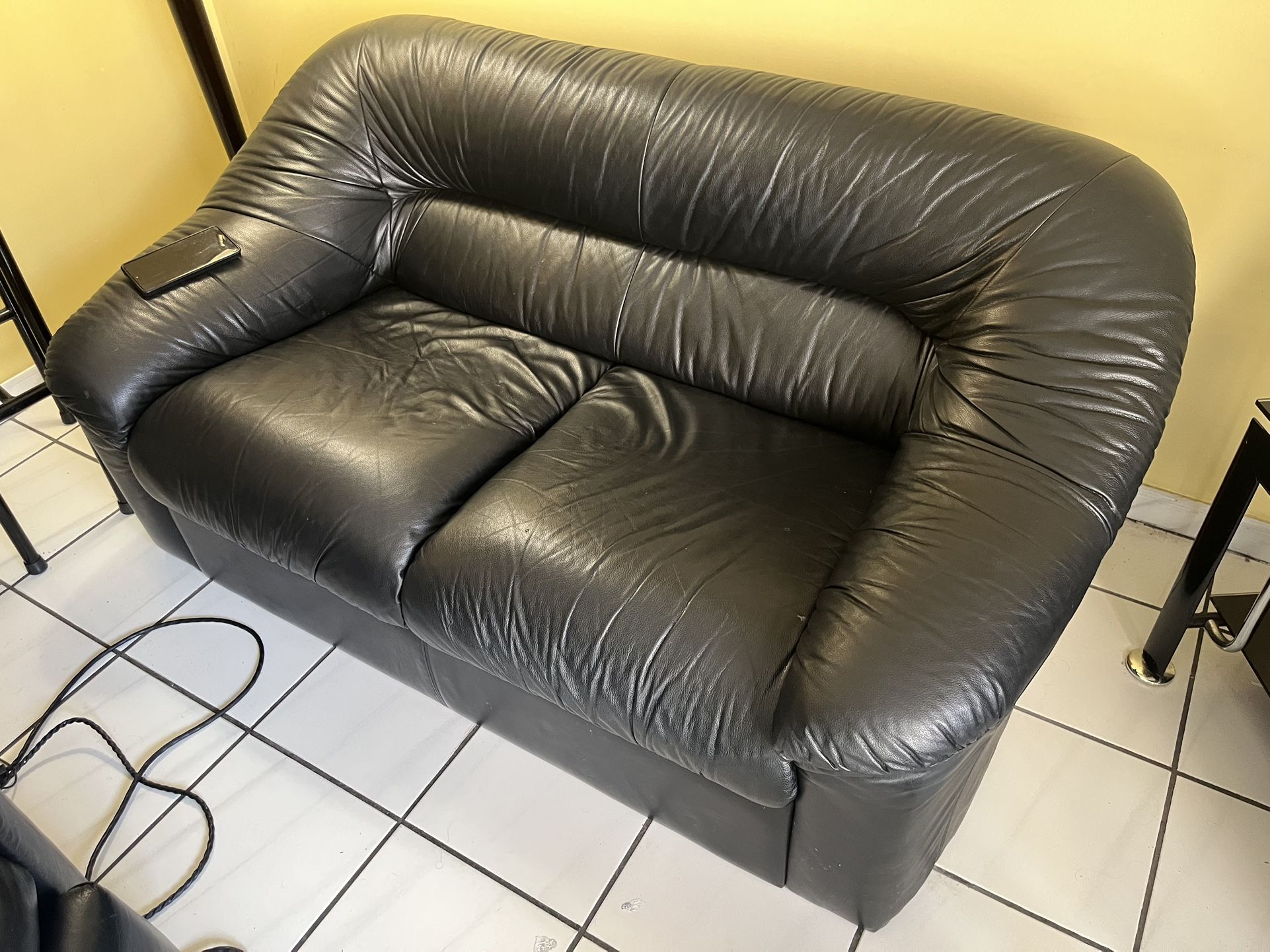 Chair & Loveseat Leather