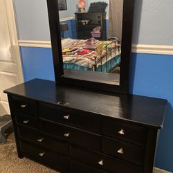 Dresser with Mirror 