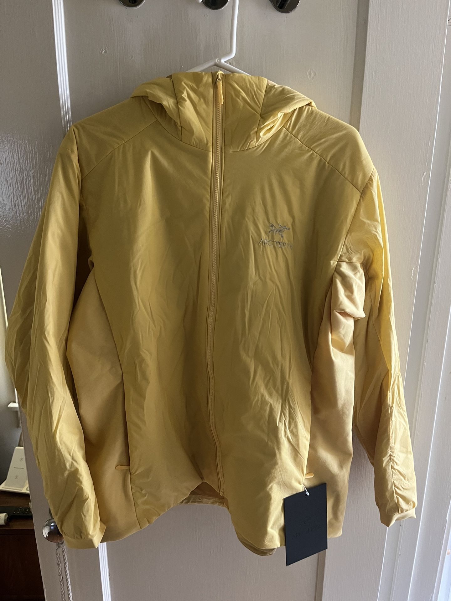 Women’s Arc’Teryx Atom LT Hooded Jacket
