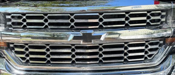 Chevrolet Silverado Chrome Front Grille
