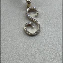 10K 0.14 CT Diamonds Letter S  (Cursive)