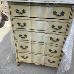 Vendo Tres Muebles En Buen Estado Son Muebles Antiguos 