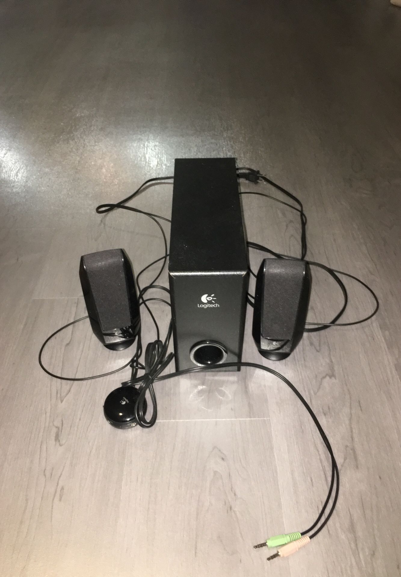 Speakers with small subwoofer
