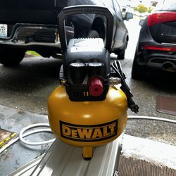 Dewalt 130psi Air Compressor For Power Tools / Car & Truck Tires