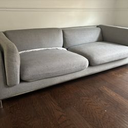 Sandro Sofa - By rove Concepts 