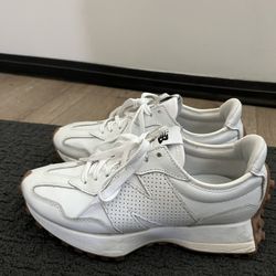 New Balance 327 Women’s Size 6