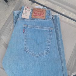Levi Size 30×32