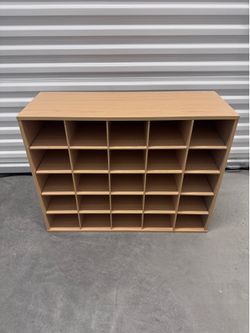 25-compartment cubby storage unit