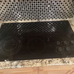 Kitchen Aid Electric Cooktop With 5 Heating Elements 