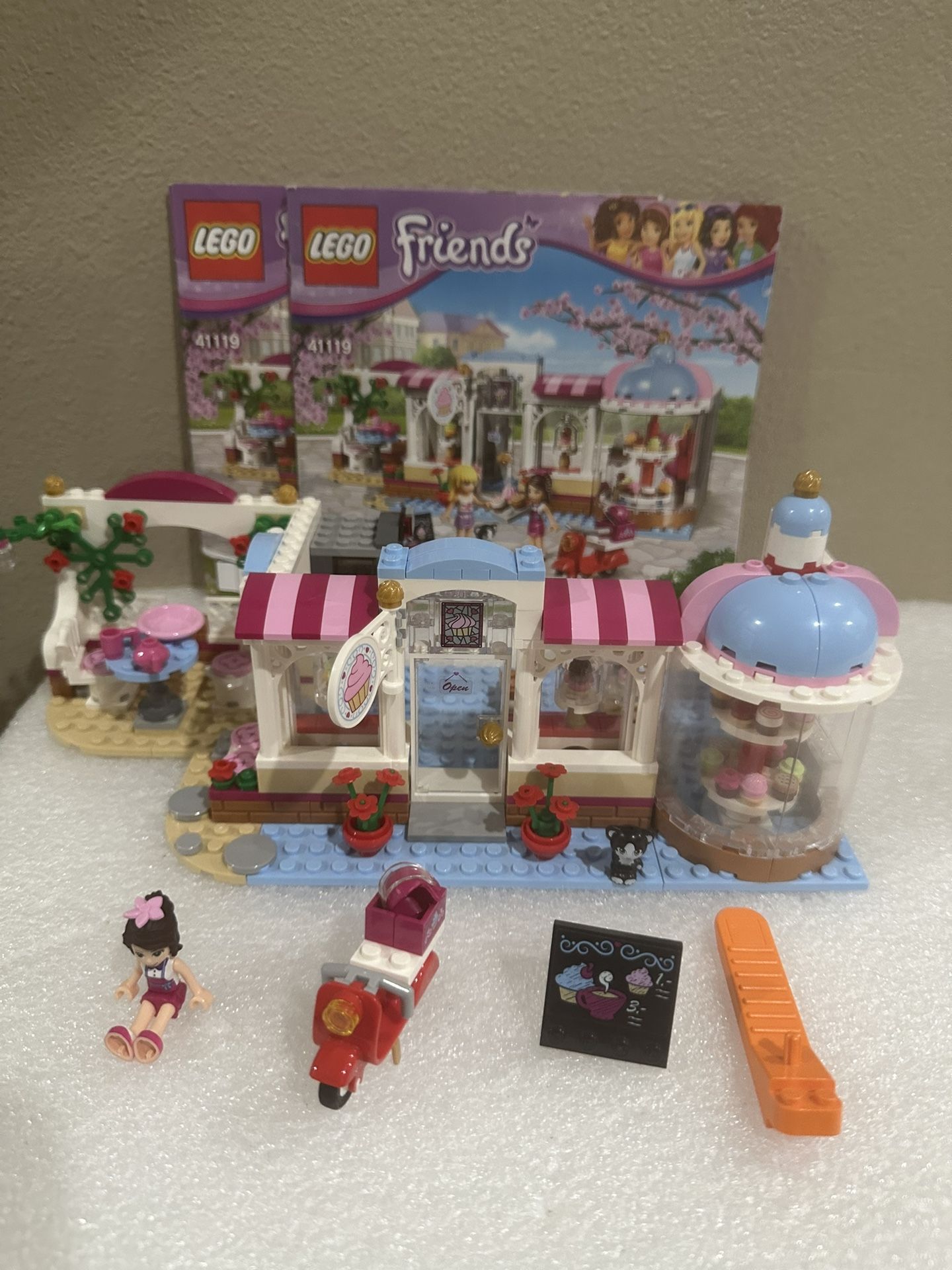 Lego 41119 - Heartlake Cupcake Cafe