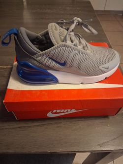 NIKE AIR MAX 270