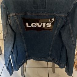 Levi's men's jean jacket 