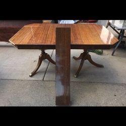 Duncan Phyfe dbl Pedastel Dining Table